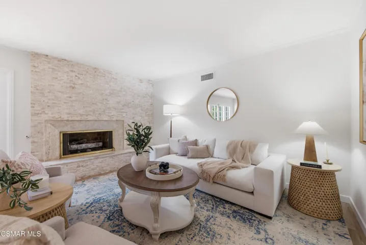 22421 Kearny St Calabasas-16