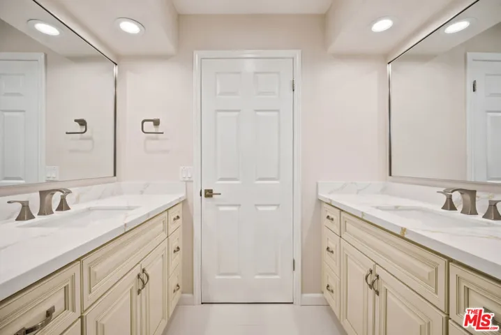 4324 Park Verdi, Calabasas, California 91302