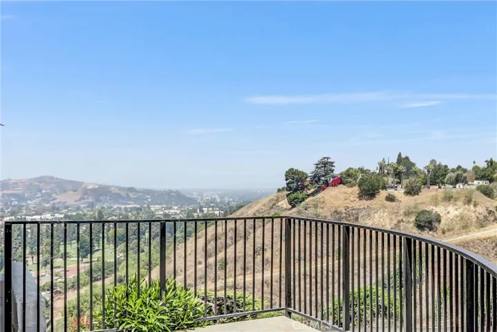 1516 N Shirlmar Avenue, San Dimas, California 91773