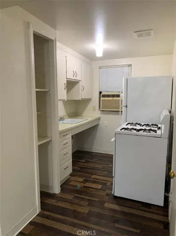 duplex studio kitchen