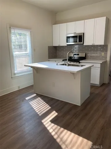 front residence kitchen