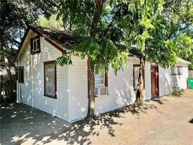 duplex exterior