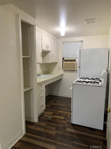 duplex studio kitchen