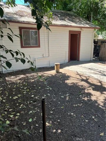Duplex One bedroom yard