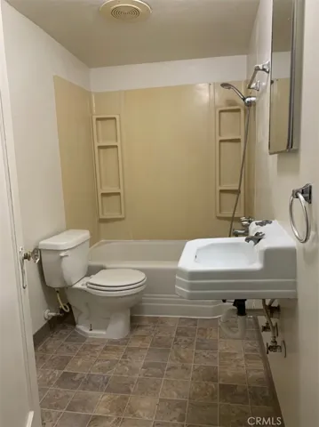 duplex studio bathroom