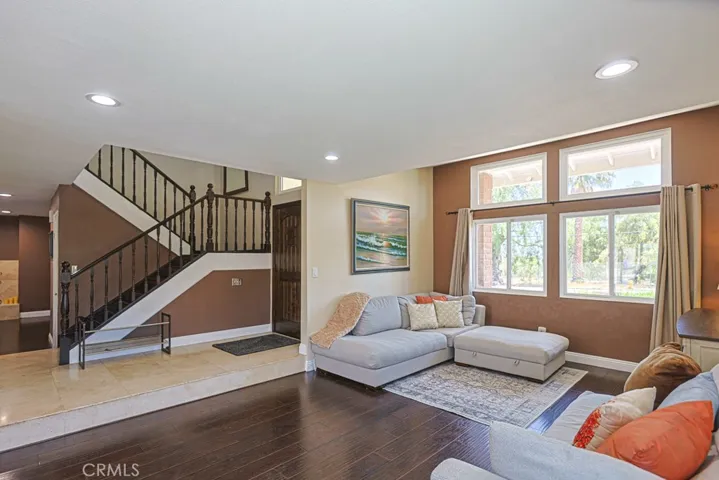 1932 Kellogg, Corona, California 92879
