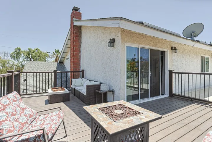 1932 Kellogg, Corona, California 92879