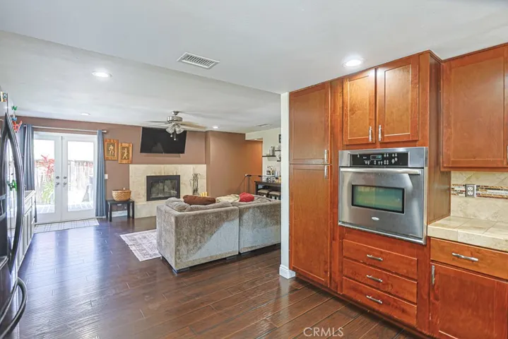 1932 Kellogg, Corona, California 92879