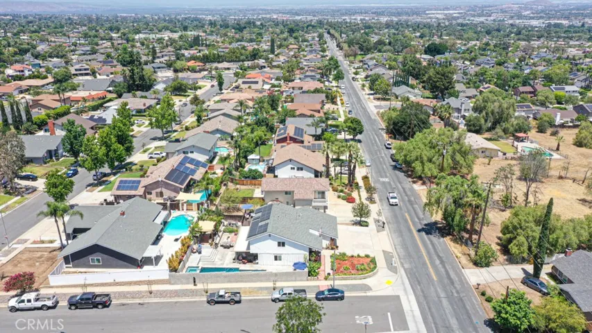 1932 Kellogg, Corona, California 92879