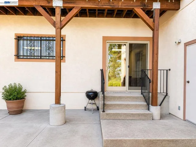 6727 Sunnyslope Ave, Castro Valley, California 94552