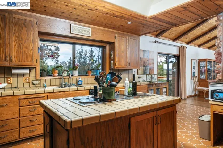 6727 Sunnyslope Ave, Castro Valley, California 94552