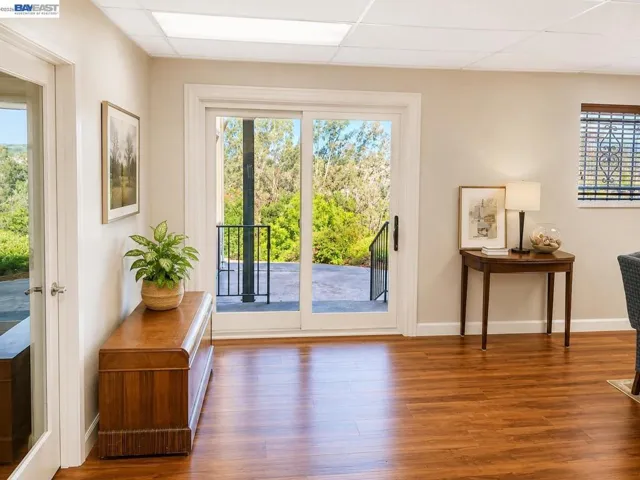 6727 Sunnyslope Ave, Castro Valley, California 94552