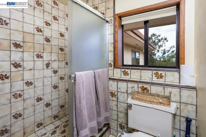 6727 Sunnyslope Ave, Castro Valley, California 94552