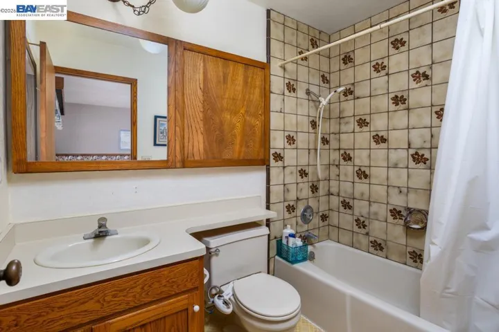 6727 Sunnyslope Ave, Castro Valley, California 94552