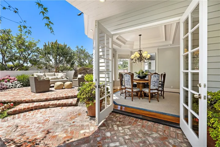 21 Emerald, Irvine, California 92614