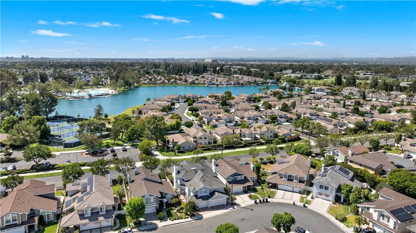 21 Emerald, Irvine, California 92614