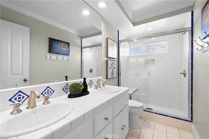 21 Emerald, Irvine, California 92614