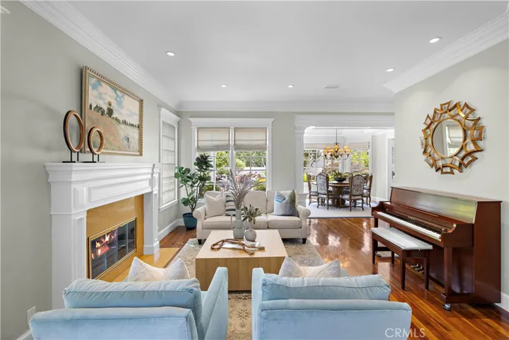 21 Emerald, Irvine, California 92614