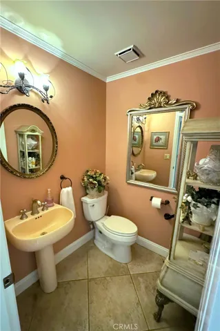 8804 Omeara Court, Bakersfield, California 93311