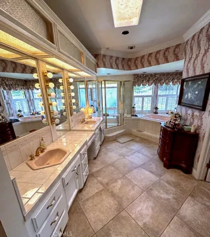 8804 Omeara Court, Bakersfield, California 93311