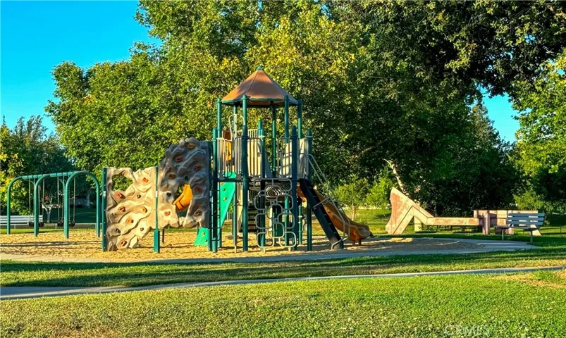 8804 Omeara Court, Bakersfield, California 93311