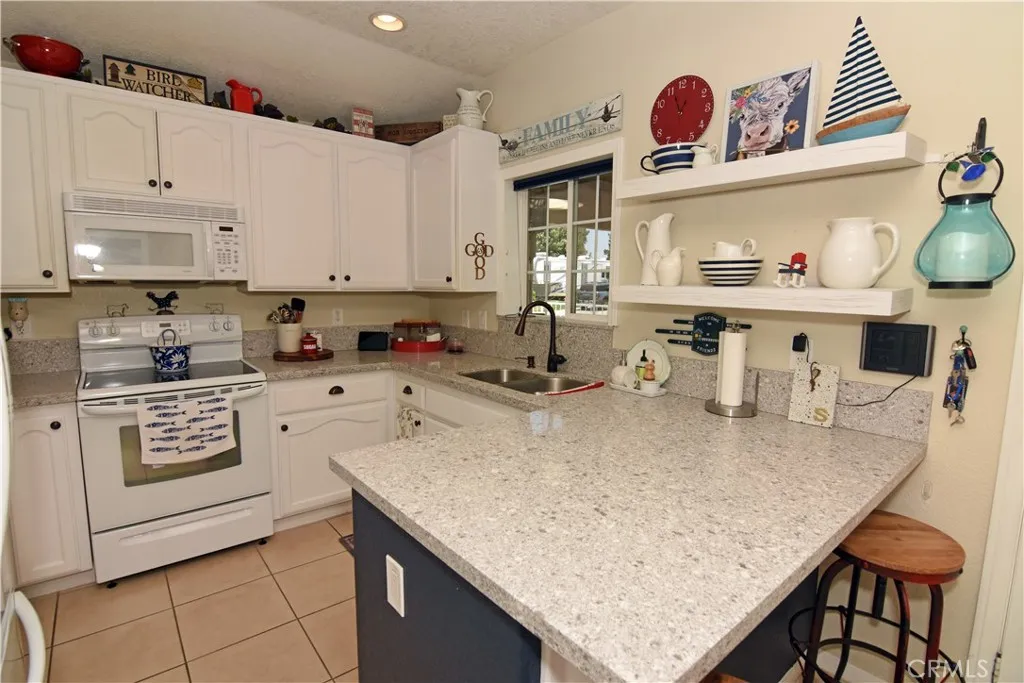 11620 Ridgemark Road, Apple Valley, California 92308 — photo 5