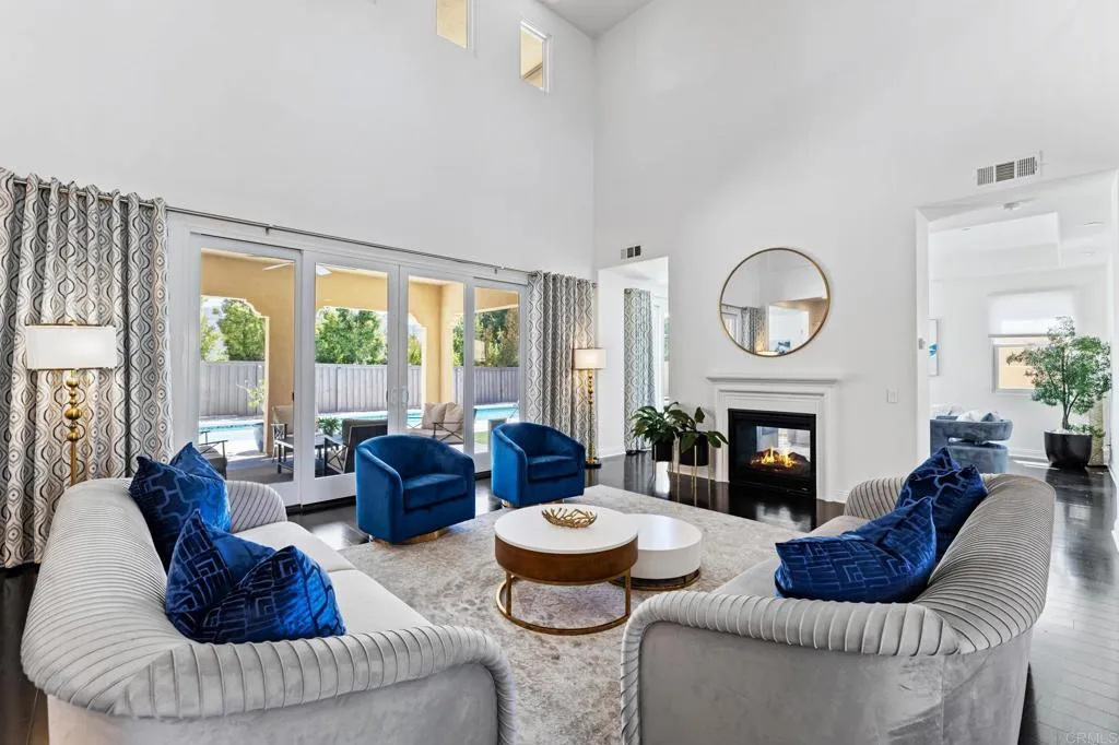8746 Tillage Ln