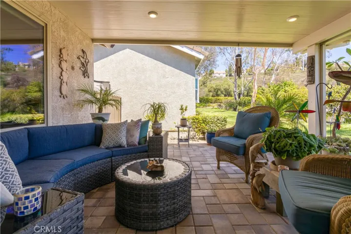 23672 Villena, Mission Viejo, California 92692