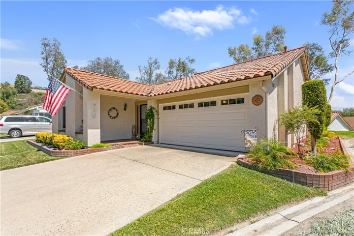 23672 Villena, Mission Viejo, California 92692