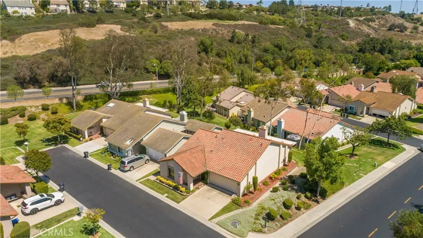 23672 Villena, Mission Viejo, California 92692