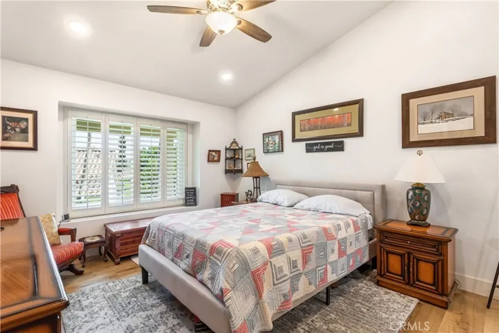 23672 Villena, Mission Viejo, California 92692