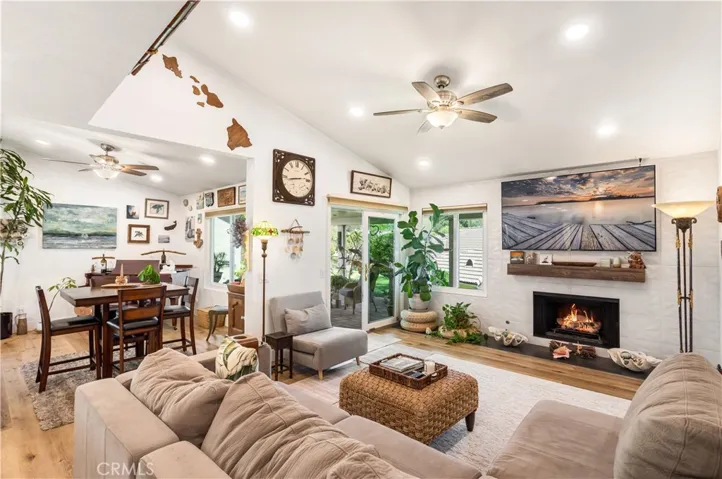 23672 Villena, Mission Viejo, California 92692