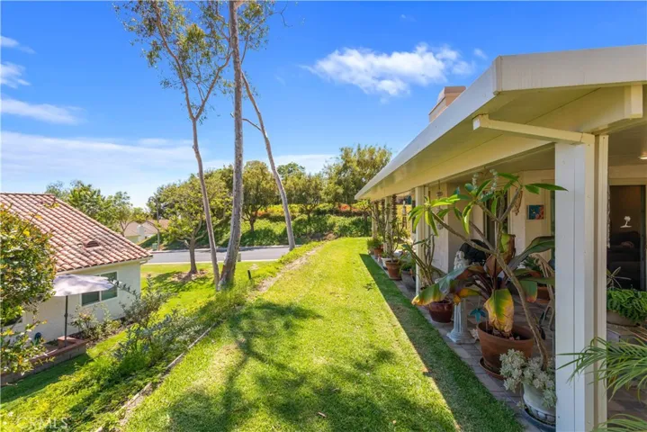 23672 Villena, Mission Viejo, California 92692