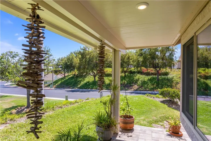 23672 Villena, Mission Viejo, California 92692