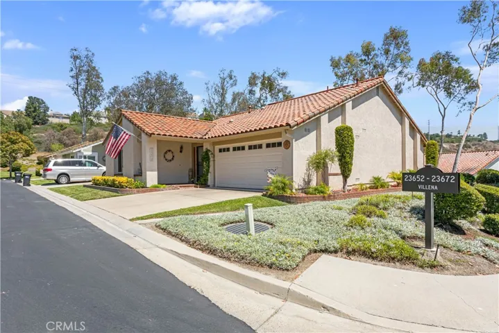 23672 Villena, Mission Viejo, California 92692