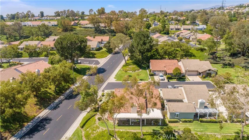 23672 Villena, Mission Viejo, California 92692