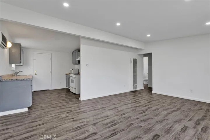 16396 Yucca Street, Hesperia, California 92345
