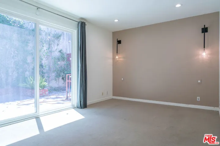633 Museum Drive, Los Angeles, California 90065