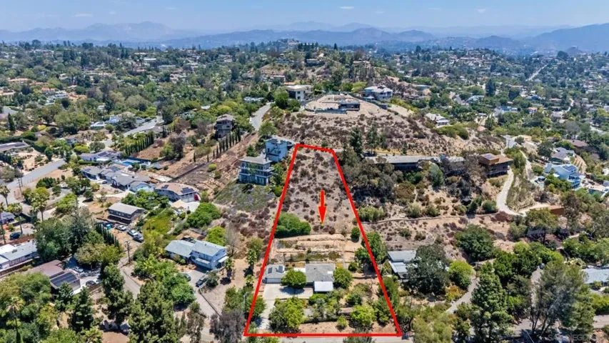 APPROXIMATE BOUNDARY — NOT A SURVEY. https://zimg.paragon.ice.com/ParagonImages/Property/PA/SDMLS/260015617/70/120/90/157875fbaadbc1b50f05a629dd830dcc/3/70340099e10e889a85cf882ed68ded3b/260015617-abd38964-f617-4e15-bfbb-c8ead7231e54.JPG