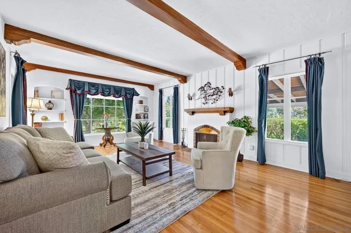4307 Vista Way, La Mesa, California 91941
