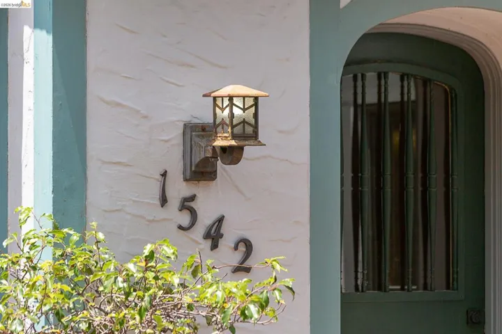 1542 Hawthorne Ter, Berkeley, California 94708
