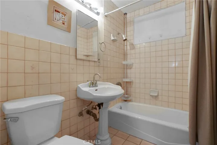 2022 Graham Ave, Redondo Beach, California 90278