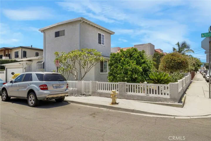 2022 Graham Ave, Redondo Beach, California 90278