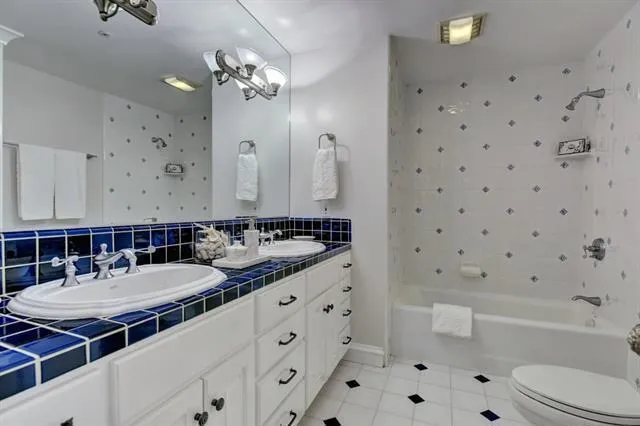 333 Santa Rita Avenue, Palo Alto, California 94301