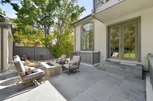 333 Santa Rita Avenue, Palo Alto, California 94301