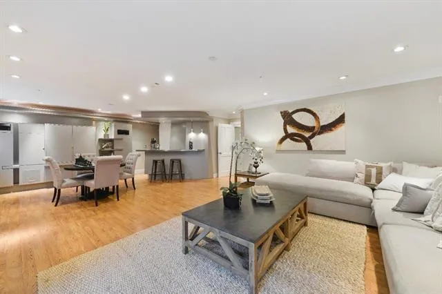 333 Santa Rita Avenue, Palo Alto, California 94301