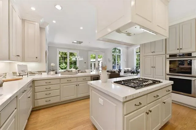 333 Santa Rita Avenue, Palo Alto, California 94301