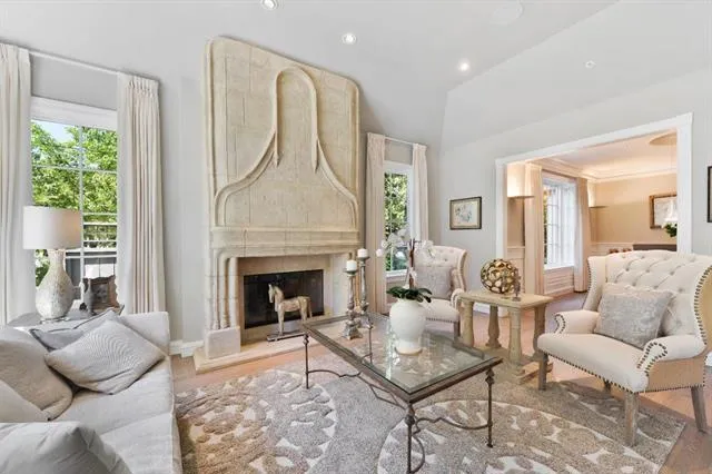 333 Santa Rita Avenue, Palo Alto, California 94301
