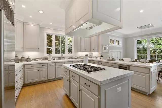 333 Santa Rita Avenue, Palo Alto, California 94301