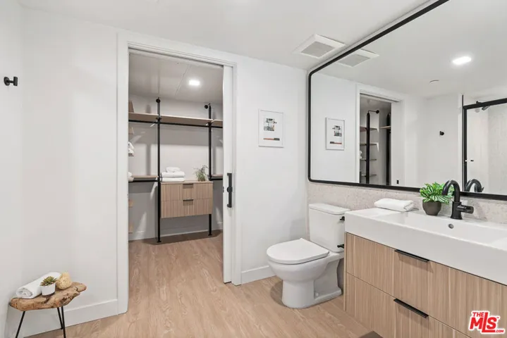 3667 Keystone Avenue 129, Los Angeles, California 90034